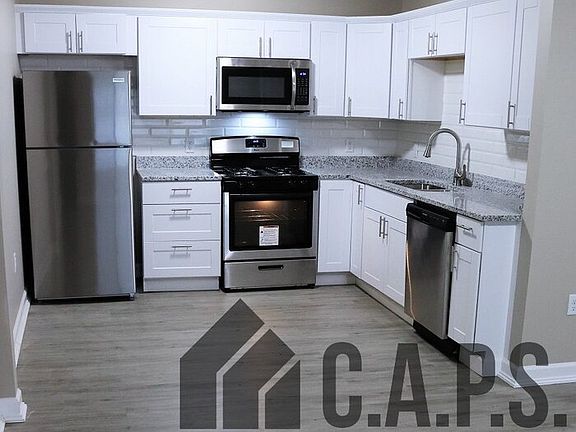 5th image of 4002 E 29th Ave