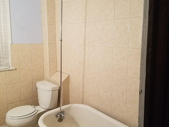 3rd image of 13 Yale Ave #2