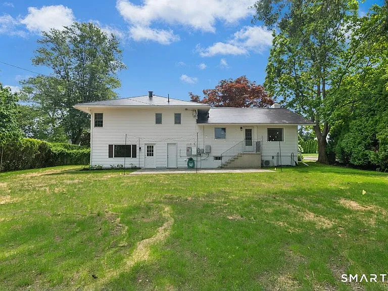 34 Davenport Dr — Photo 20