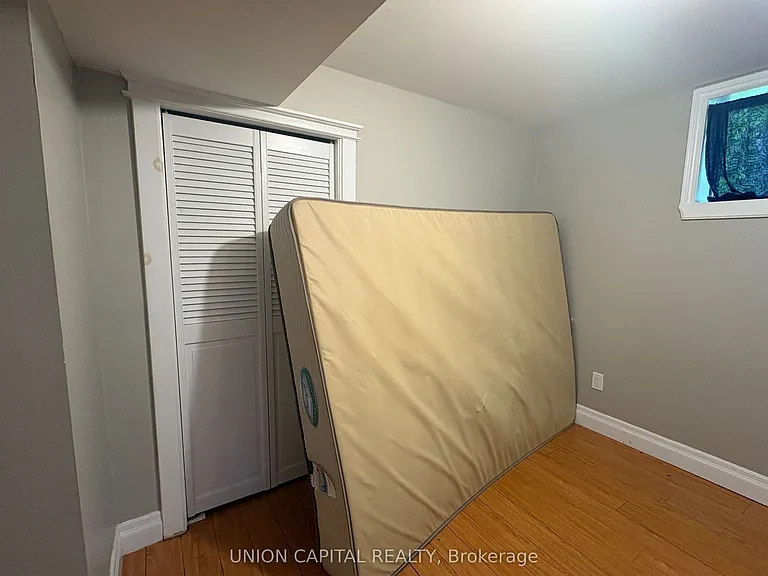 248 James Ave #LOWER — Photo 12