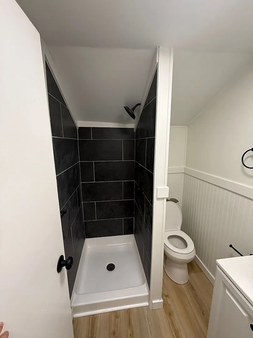 updated 4 bedroom 2.5 Bathroom house for rent — Photo 4