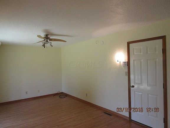 4th image of 150 Greenland Cir E