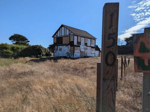 150 Stamps Ln, Arcata, CA 95521