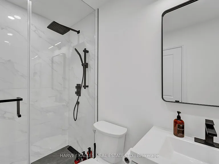 18 Yorkville Ave #1606 — Photo 25