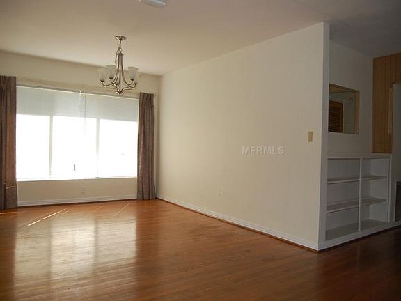 3rd image of 1112 Munster St