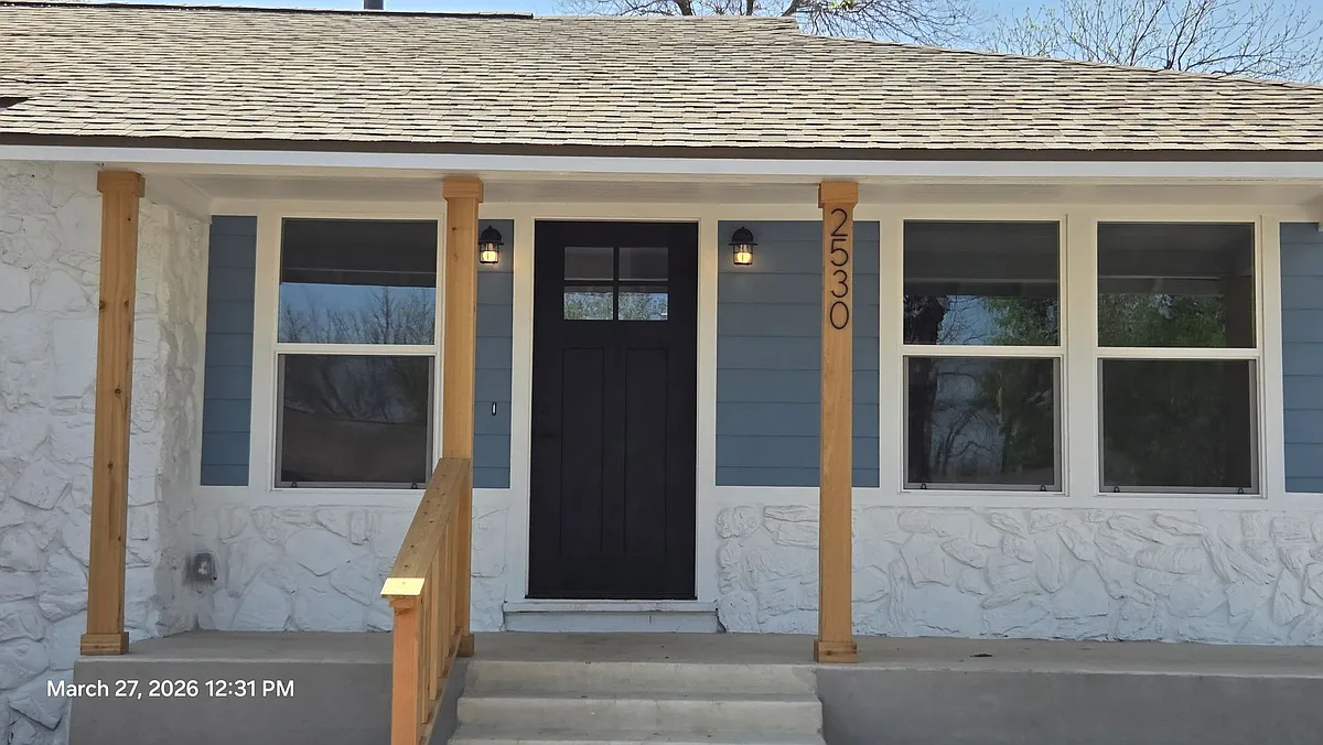 Building Photo - 2530 W Woodlawn Ave