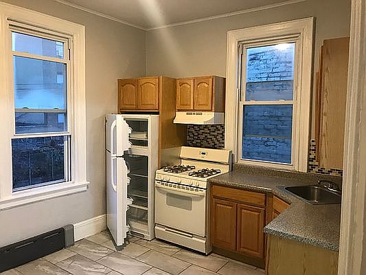3rd image of 3133 41st St #1
