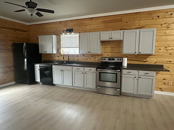 2nd image of 1474 Curtis Pike