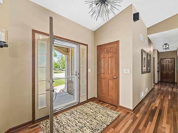 3rd image of 6305 Cedarhedge DRIVE