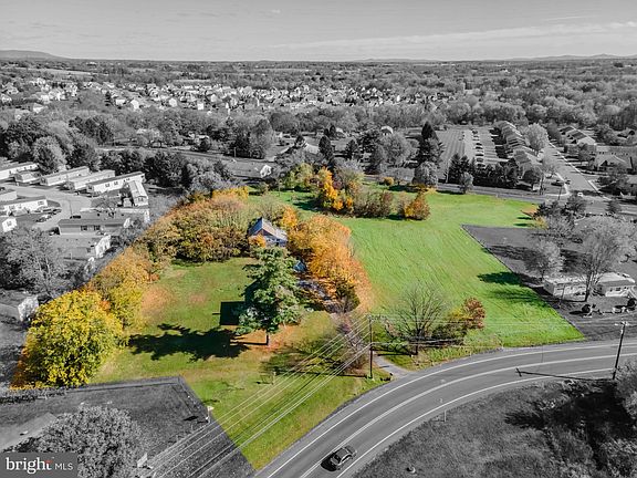 3rd image of 81 Cranes Gap Rd