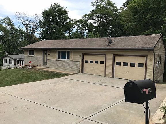 Over sized 2 Car Garage