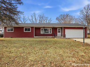 4717 Winnebago Dr, Wonder Lake, IL 60097