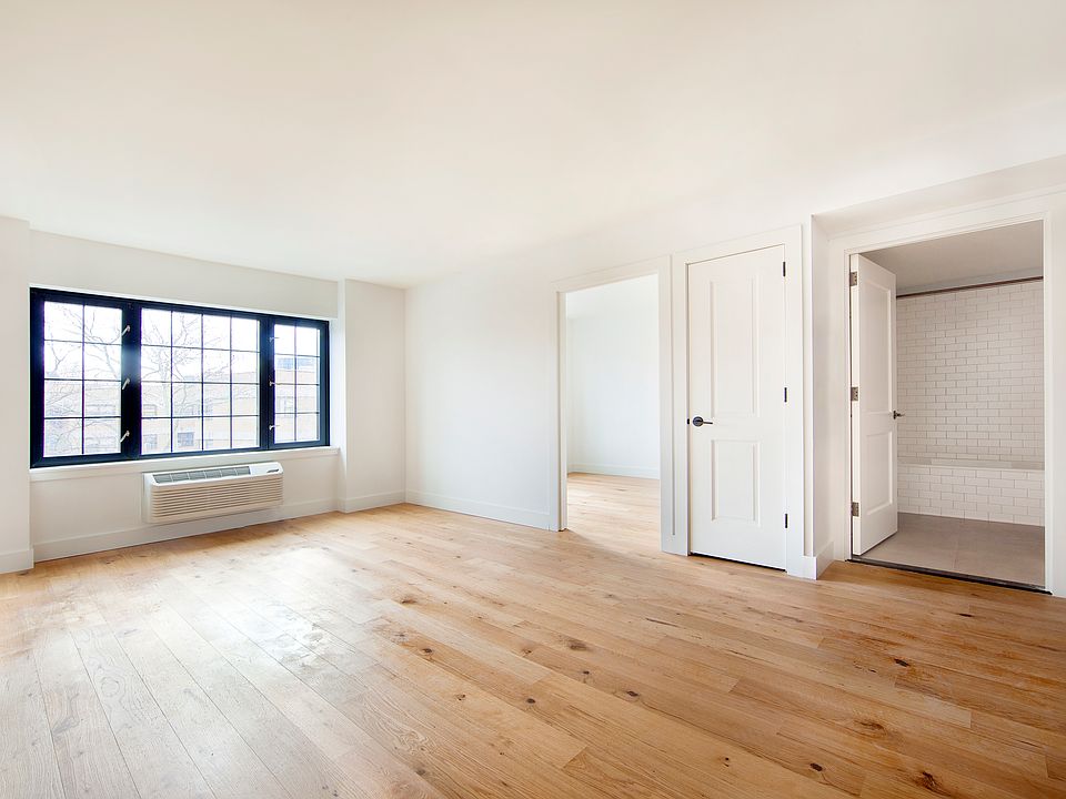 1st image of 213 Maujer St #7