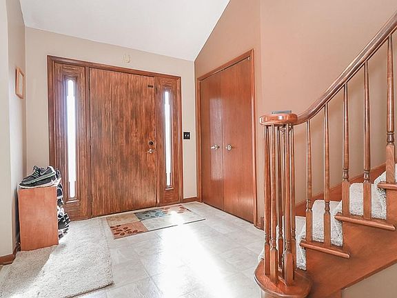 2nd image of 26936 Tall Oaks Trl