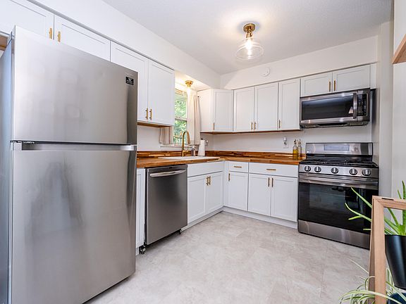 2nd image of 264 Leedy St