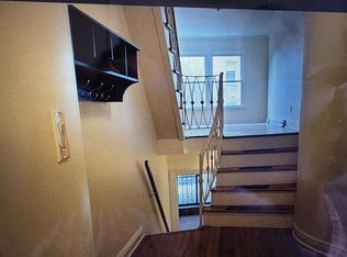 21546 23rd Rd, Flushing, NY 11360