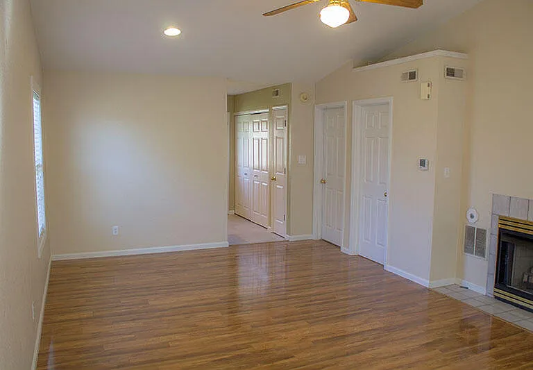 5204 Tessa Way — Photo 5