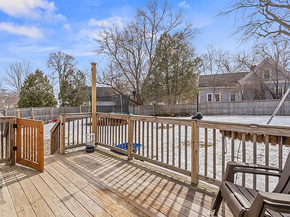 3rd image of 51 School House Hill Road