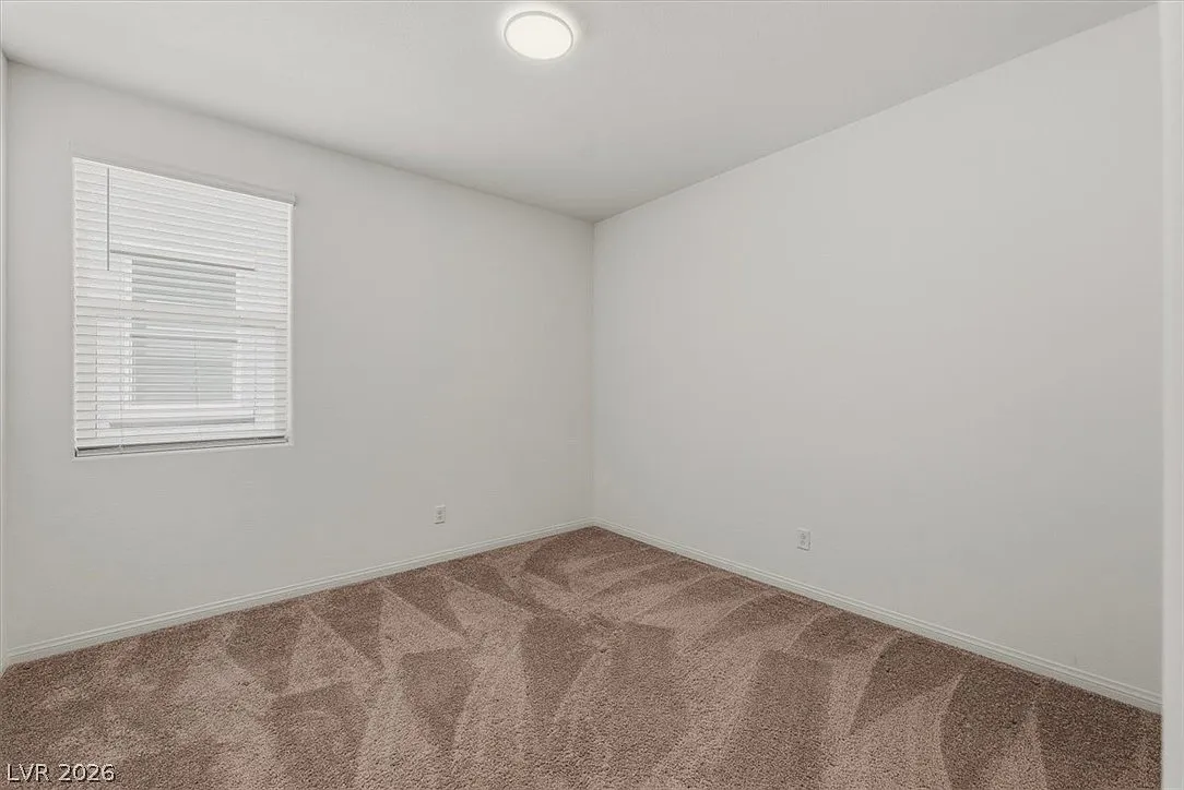 4 bed, 3.0 bath, 2118 sqft, $2,350 — Photo 4