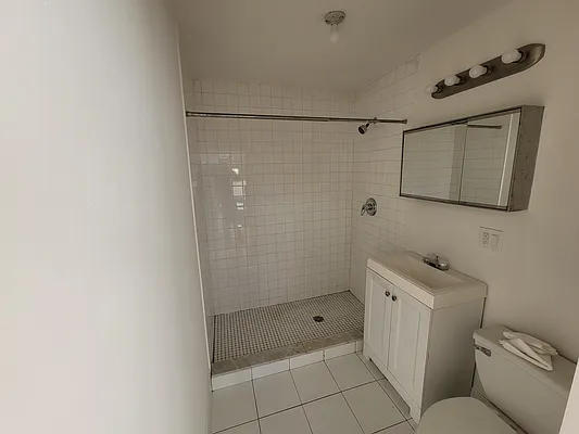 Rented by Garden Management | media 36