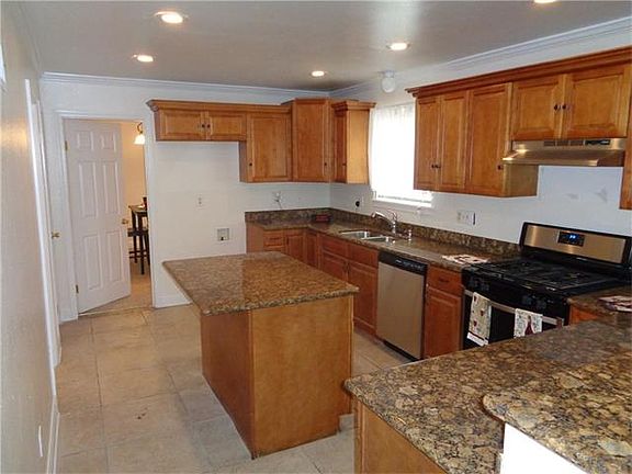 4th image of 7011 Edgefield Dr