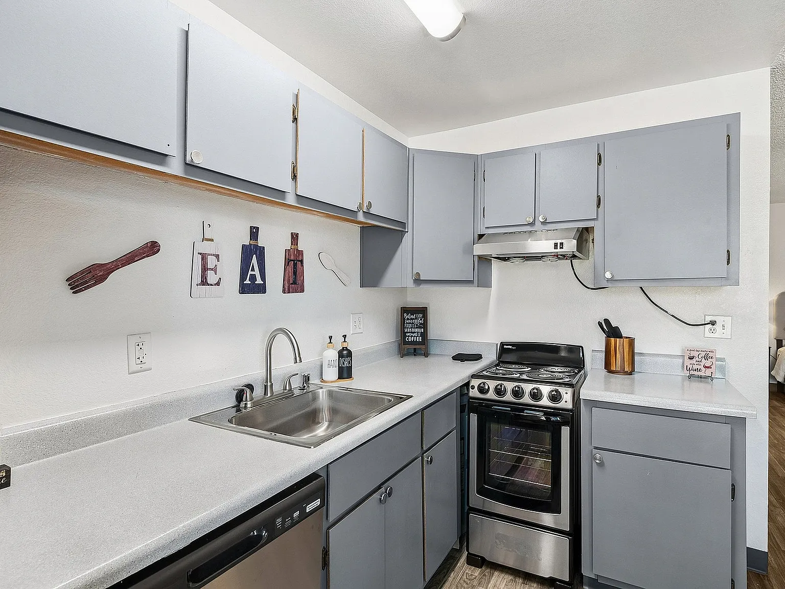 Vista Alegre Apartments — Photo 3