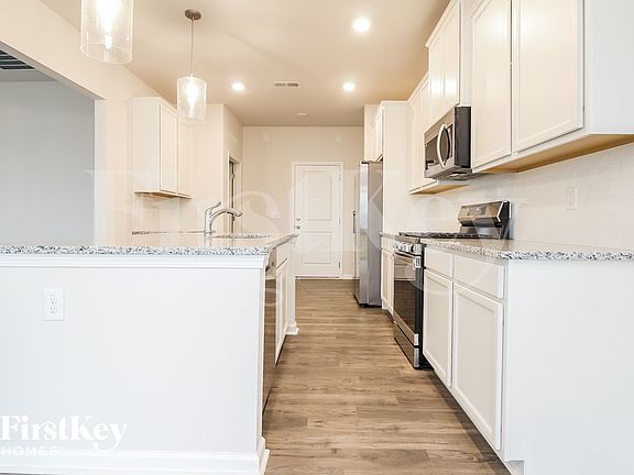 5th image of 600 Goldburn Way