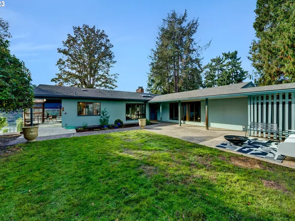 2482 SE Mulberry Dr, Milwaukie, OR 97267