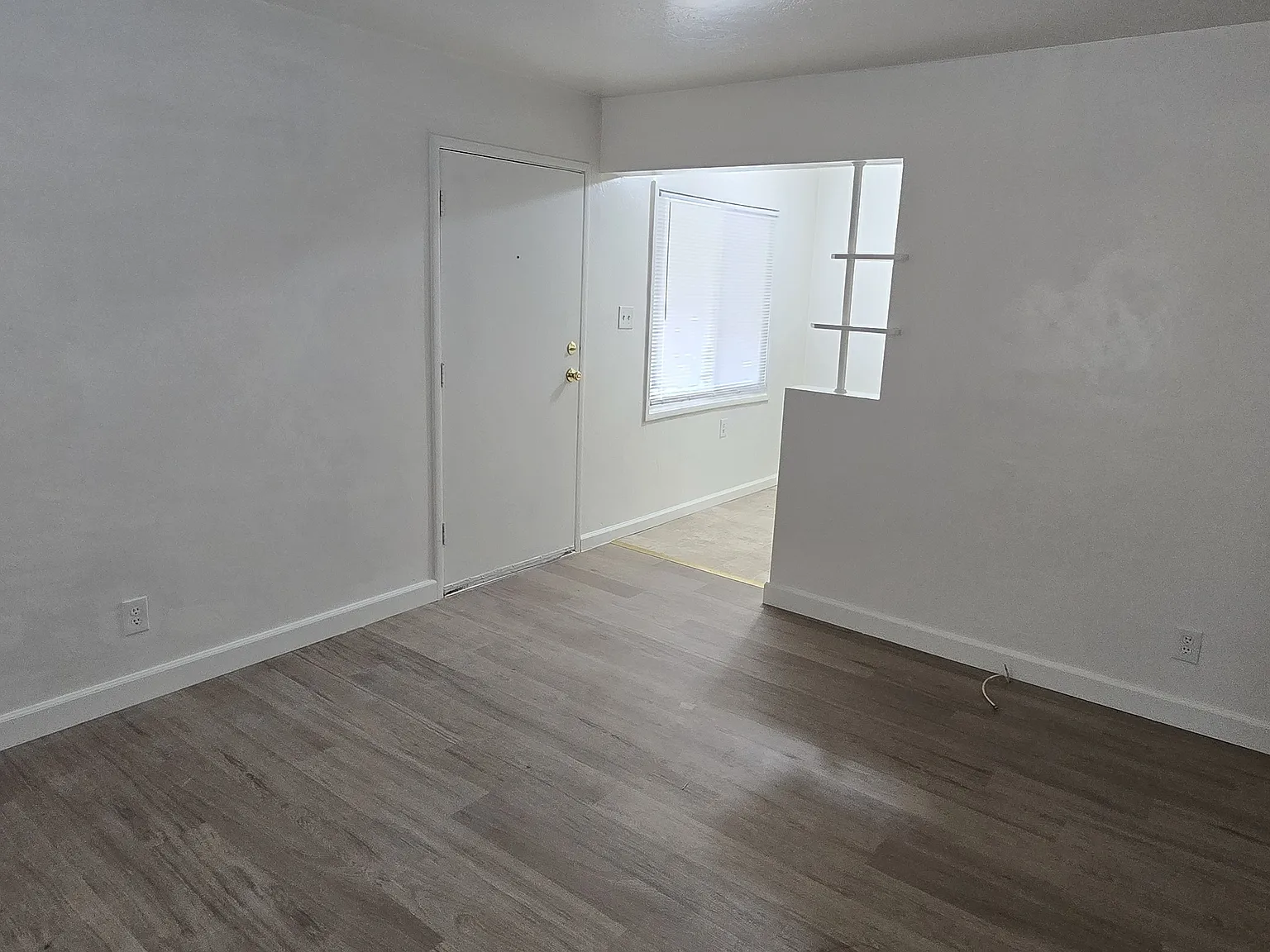 1 bed, 450 sqft, $1,300 — Photo 2