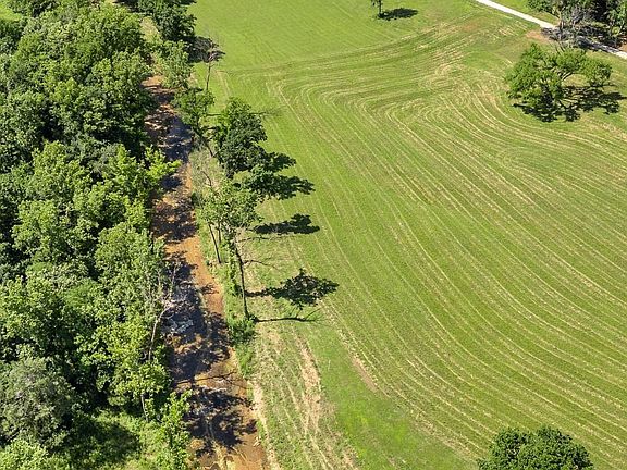 3rd image of 2 N Cedar Grove Rd