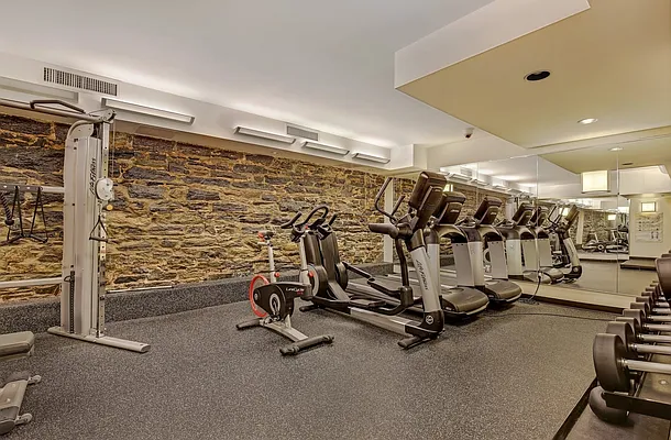 Rented by Corcoran | media 23