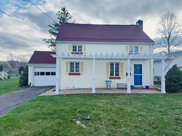 711 N Wilbur Ave, Sayre, PA 18840