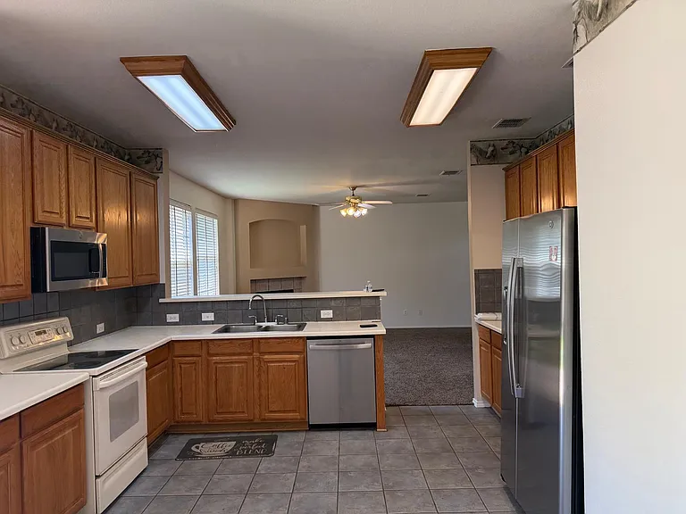 3104 Deleon Dr — Photo 10
