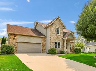 2651 High Sierra Dr, Valparaiso, IN 46385