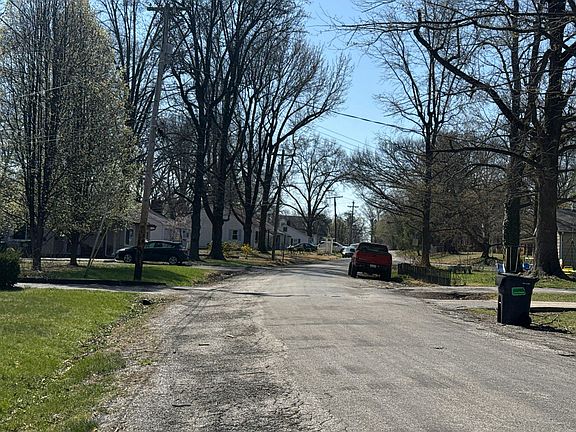 4th image of 7506 Melba Ln