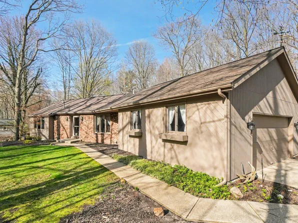 6490 Lake Harbor Rd, Norton Shores, MI 49441