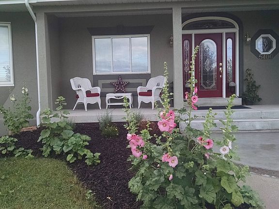 Close up front porch