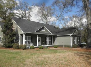 127 Landing Ct, Cordele, GA 31015