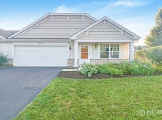 1211 Promontory Dr #1211, Pingree Grove, IL 60140