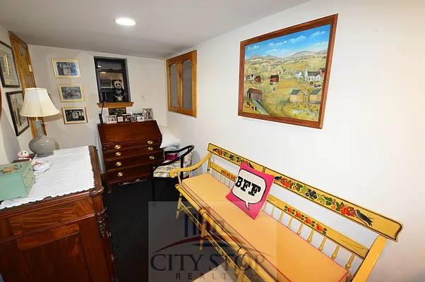 Rented by City Stop Realty | media 32