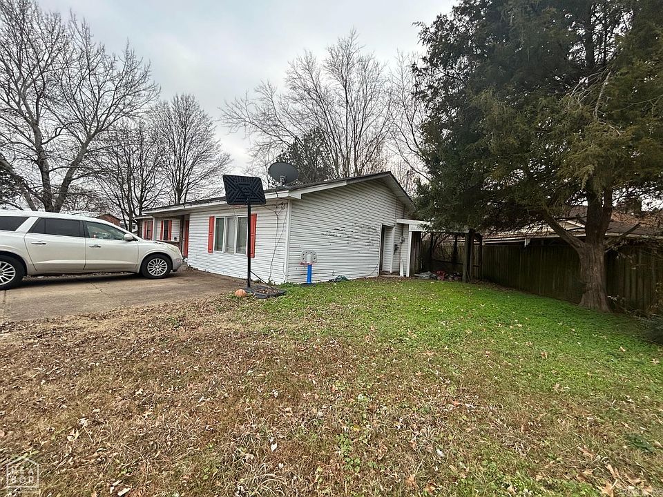 2nd image of 3511 Kristal Dr