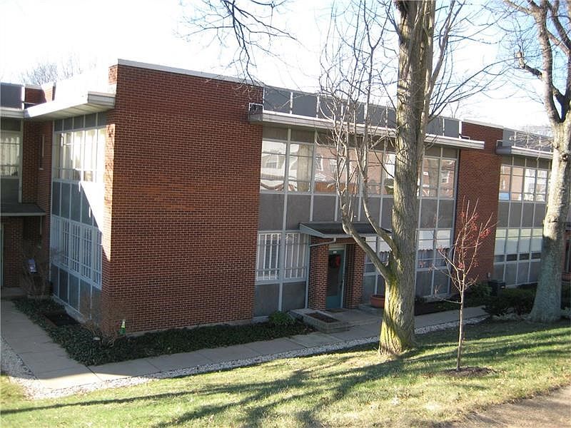 1st image of 622A Park Ln