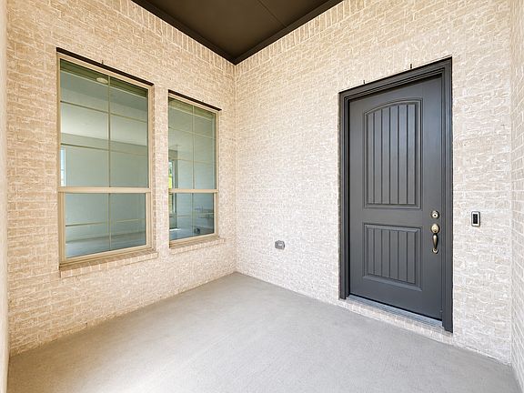 2nd image of 2808 Garrison Dr