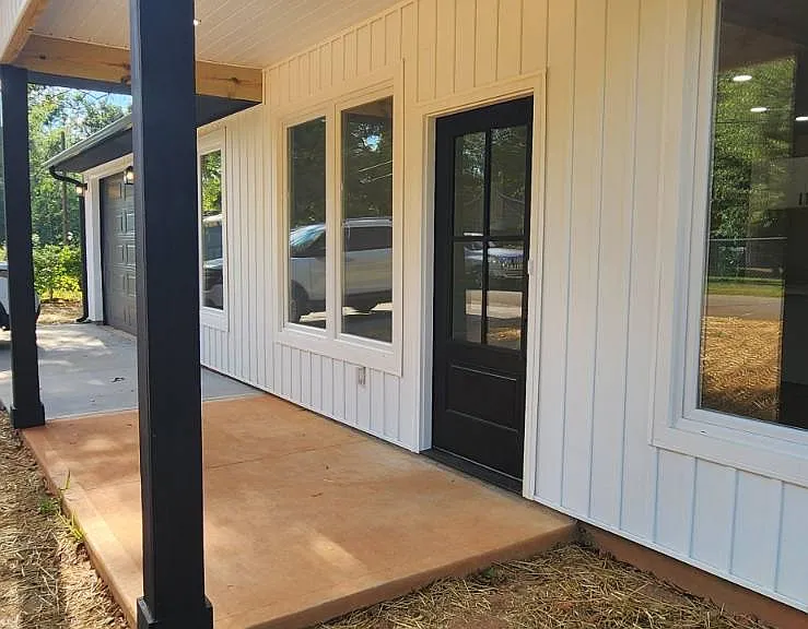 213 Rhode Island Cir — Photo 12