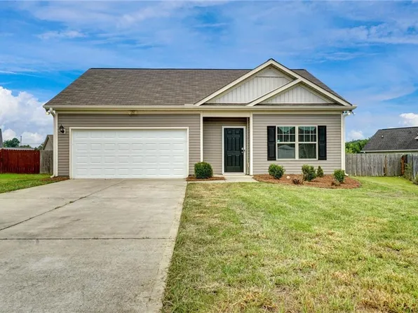 105 Liberty Way NE, Calhoun, GA 30701