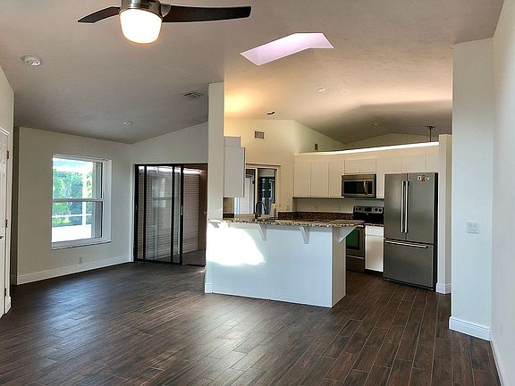 5th image of 7609 Fieldstone Ct