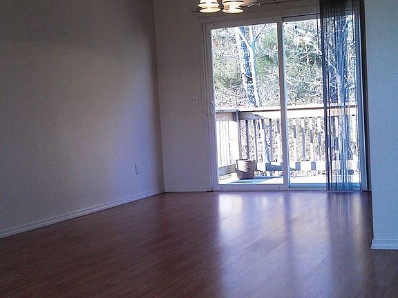 2nd image of 1015 Greentree Rd