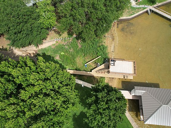 2nd image of 196 Scenic Dr