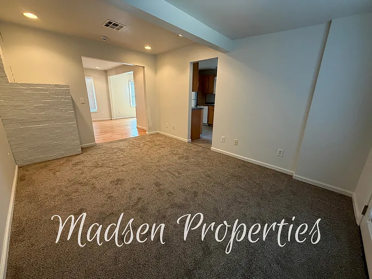 1618 Sunset Ave — Photo 8