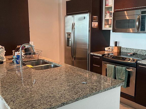 4th image of 951 Brickell Ave APT 2502